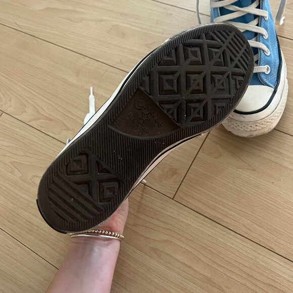 sky blue converse - Picture 5 of 7